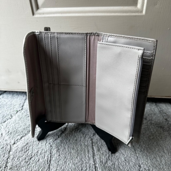 Nice Fossil Bifold Wallet for Women's - Picture 10 of 15